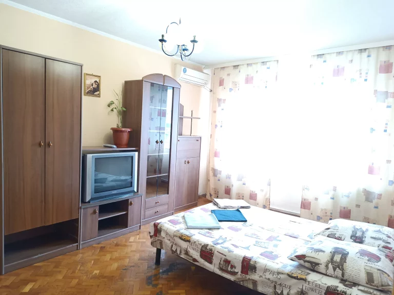 1-кімнатна квартира подобово у Києві, Оболонський район, пр-т Оболонський, 25 — 870656364, 1