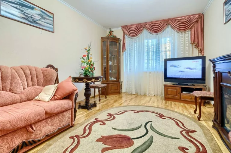 2-кімнатна квартира подобово у Києві, Дарницький район, пр-т Бажана, 7а. 1001393378 (1)