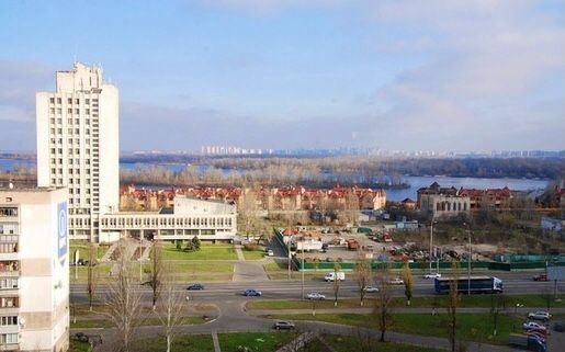 фото - видова квартира на м. оболонь.  мінська.  панорамне вікно.  гс13а.