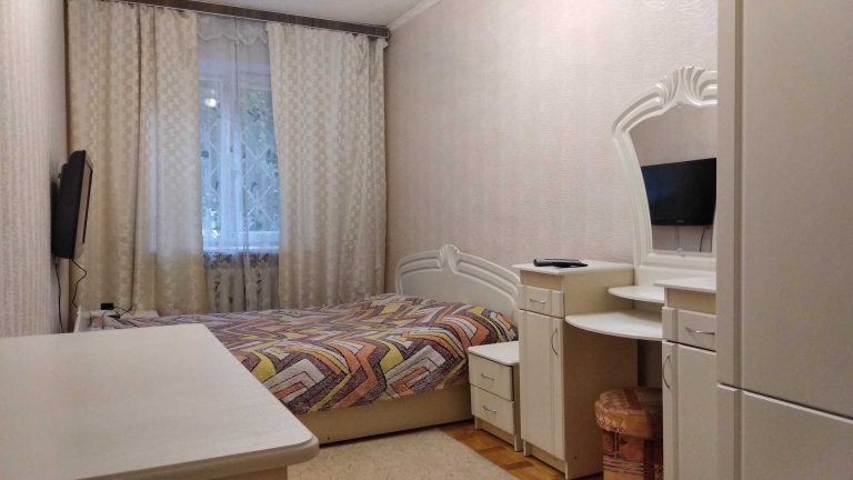 Куренівка, Кирилівська 127 А. 2 до квартира, лікарня Павлова, 14
