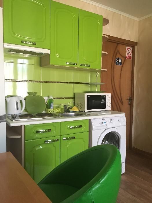 Квартира подобово, 1к студія, Іподром вул. Дмитра Луценка, 16