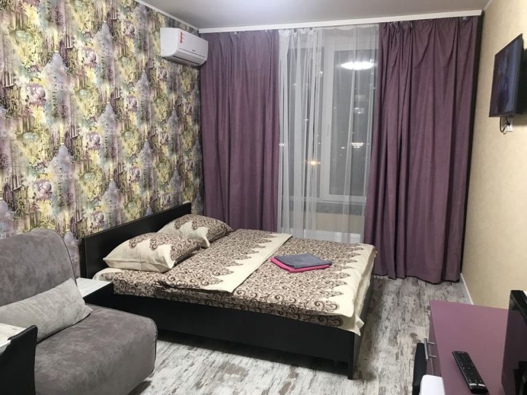 Затишна квартира Метро Лівобережна, 10