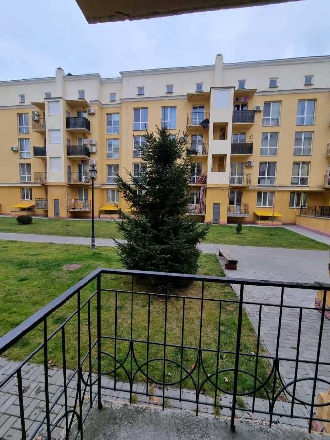 фото - 1-кімнатна квартира подобово 40 м², Перемоги просп., 123