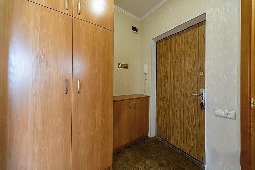 Фото - безкоштовно 01.01 Ave Obolonsky 11a, 1 хв від метро Мінська