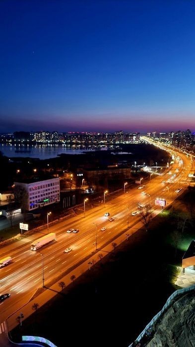 БЕЗКОШТОВНЕ! Бажан 17, 5 хв пішки M Бориспольська. 9 Фото - безкоштовно! Бажан 17, 5 хв пішки M Бориспольська