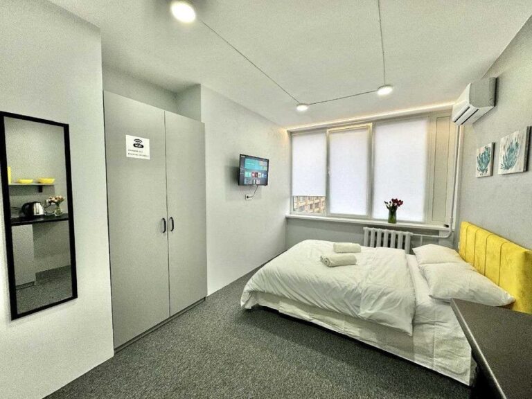 Podubova Orel 1K Hosteri, метро Бориспілська, 6